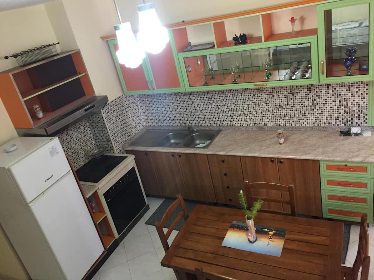 One Apartament Appartamento Durrës Esterno foto