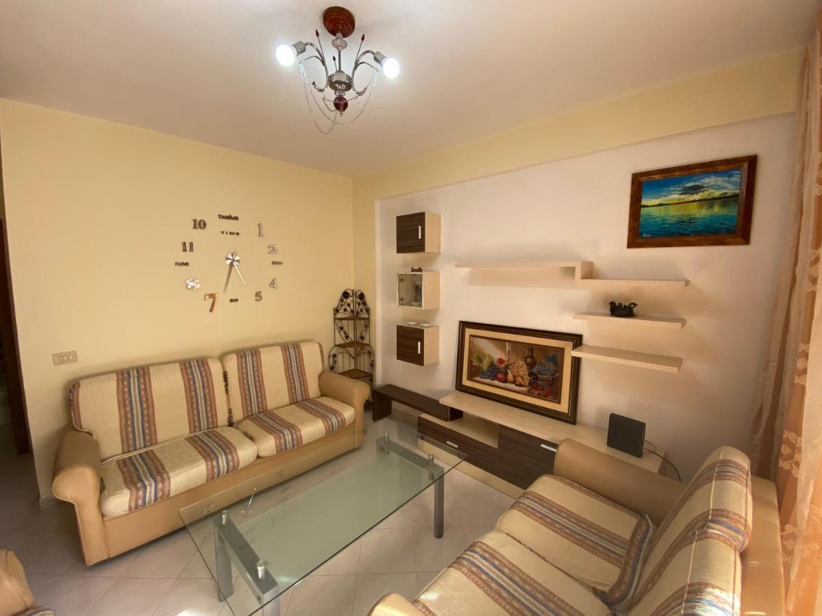 One Apartament Appartamento Durrës Esterno foto